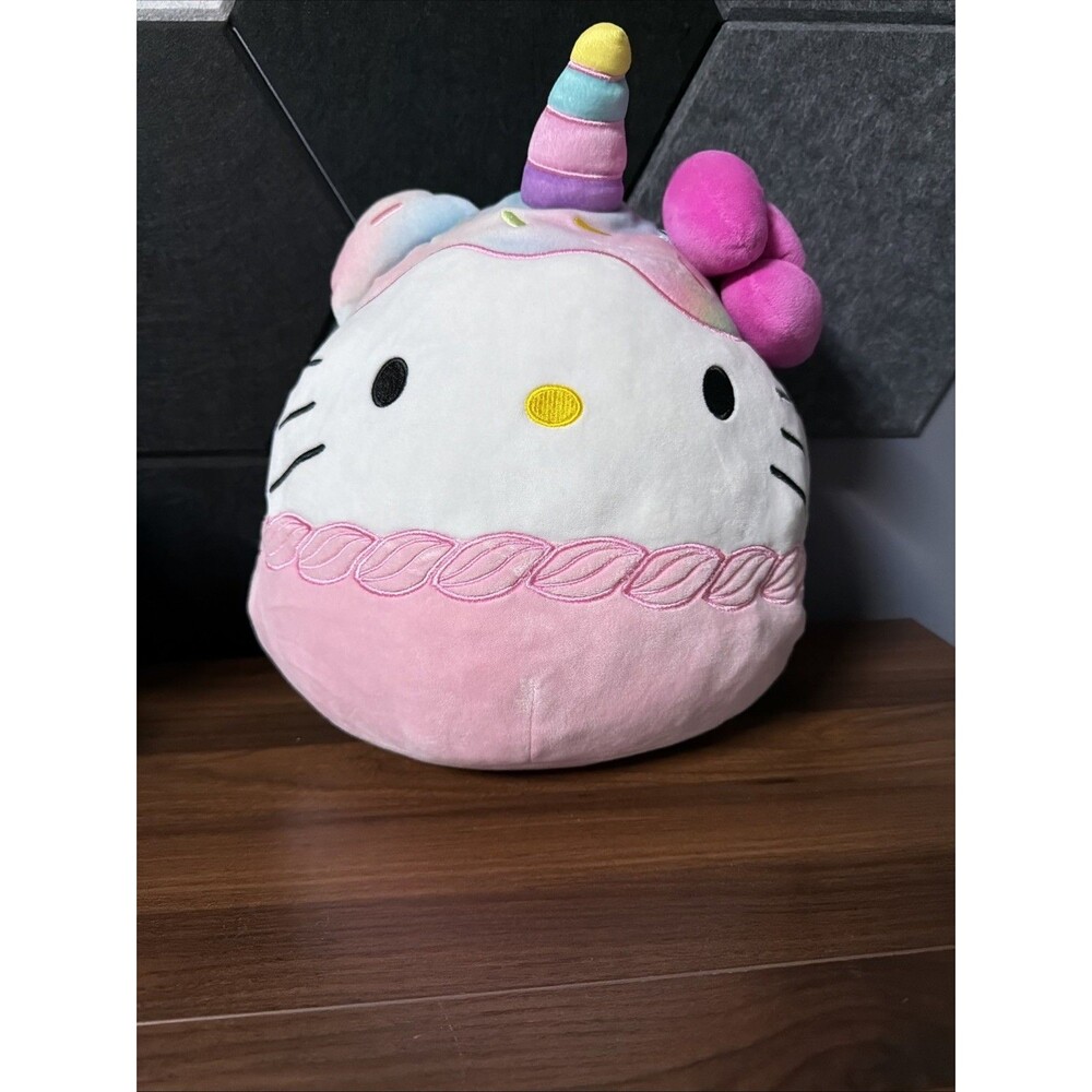 Hello Kitty Squishmallow 14" Cupcake Unicorn 2022 – Sanrio – Sprinkles